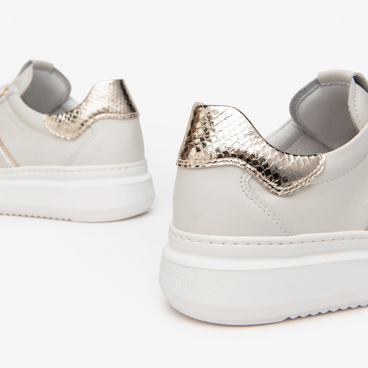 Sneakers NeroGiardini donna pelle avorio inserti platino