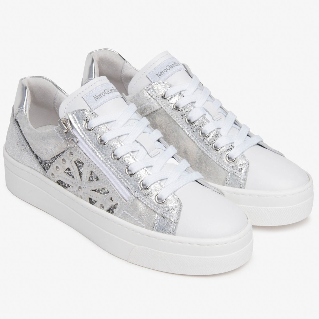 Sneakers NeroGiardini donna pelle argento inserti glitter con zip