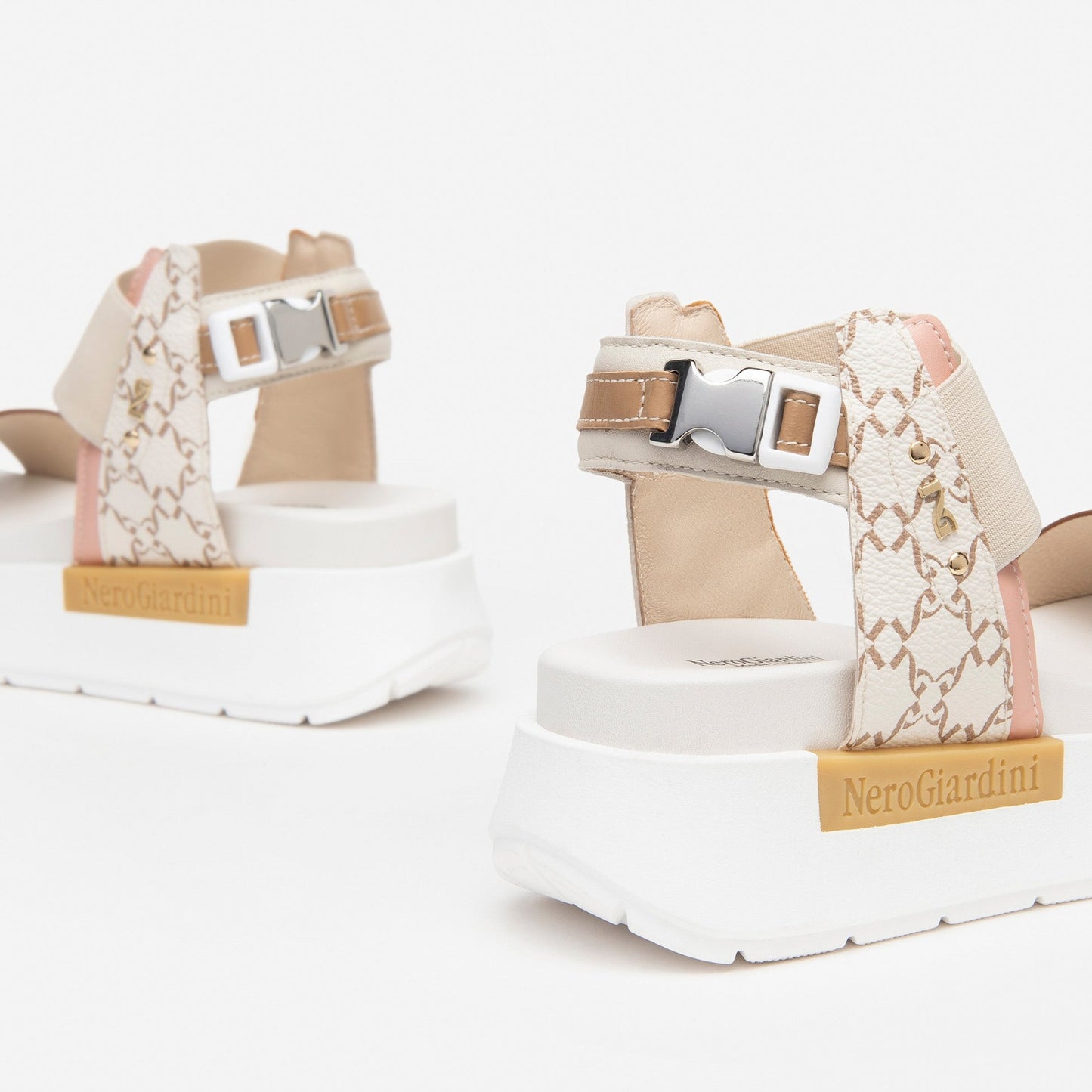 Sandals NeroGiardini women beige and light rose leather