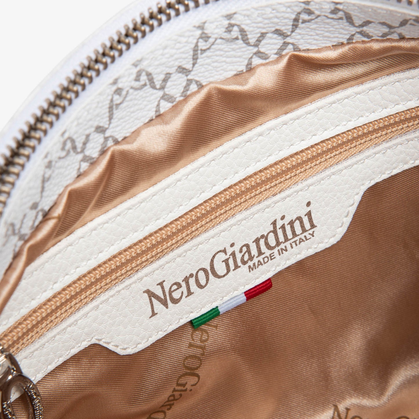 Mini Bag NeroGiardini shoulder strap white fabric brown inserts