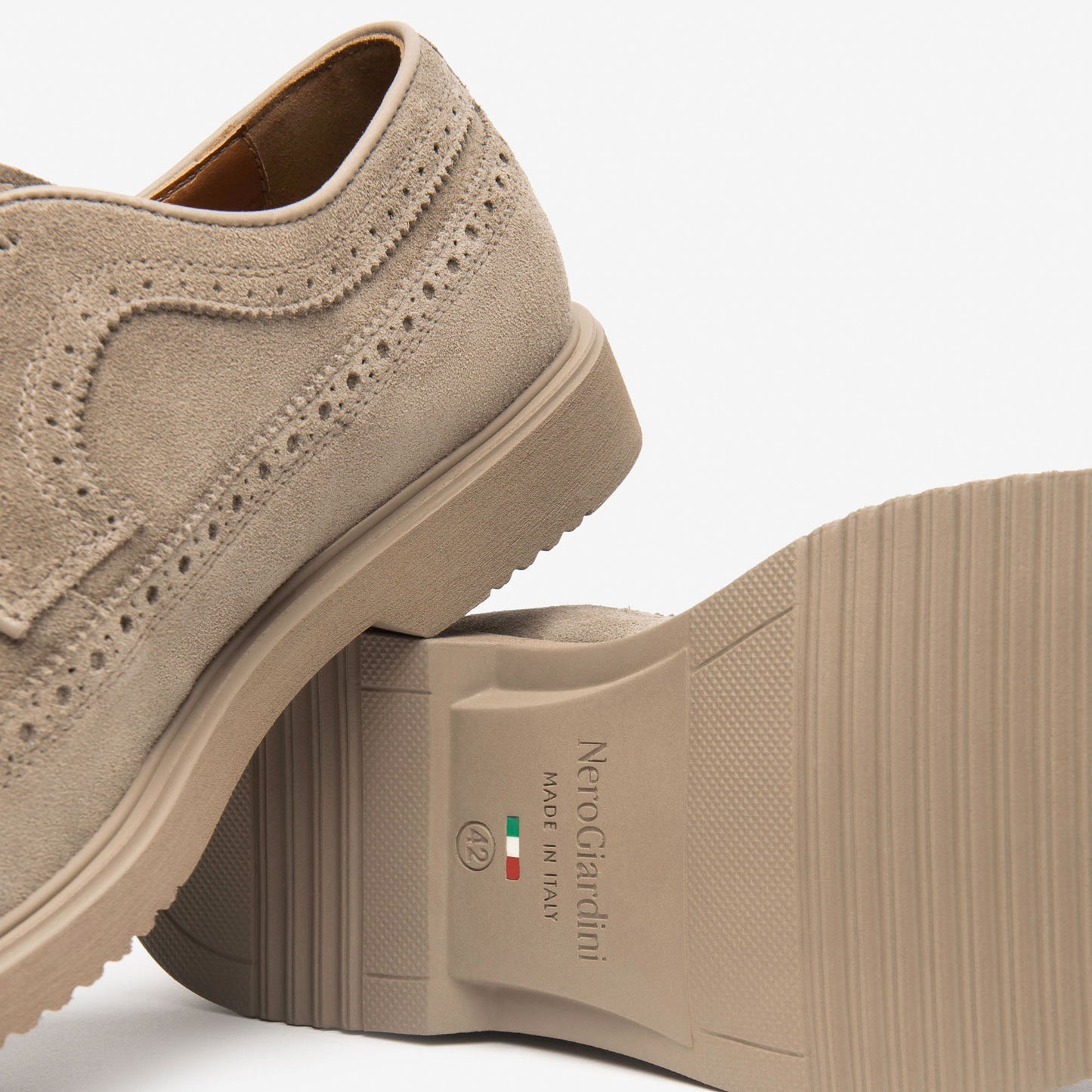 Stringate Derby NeroGiardini uomo pelle camoscio beige