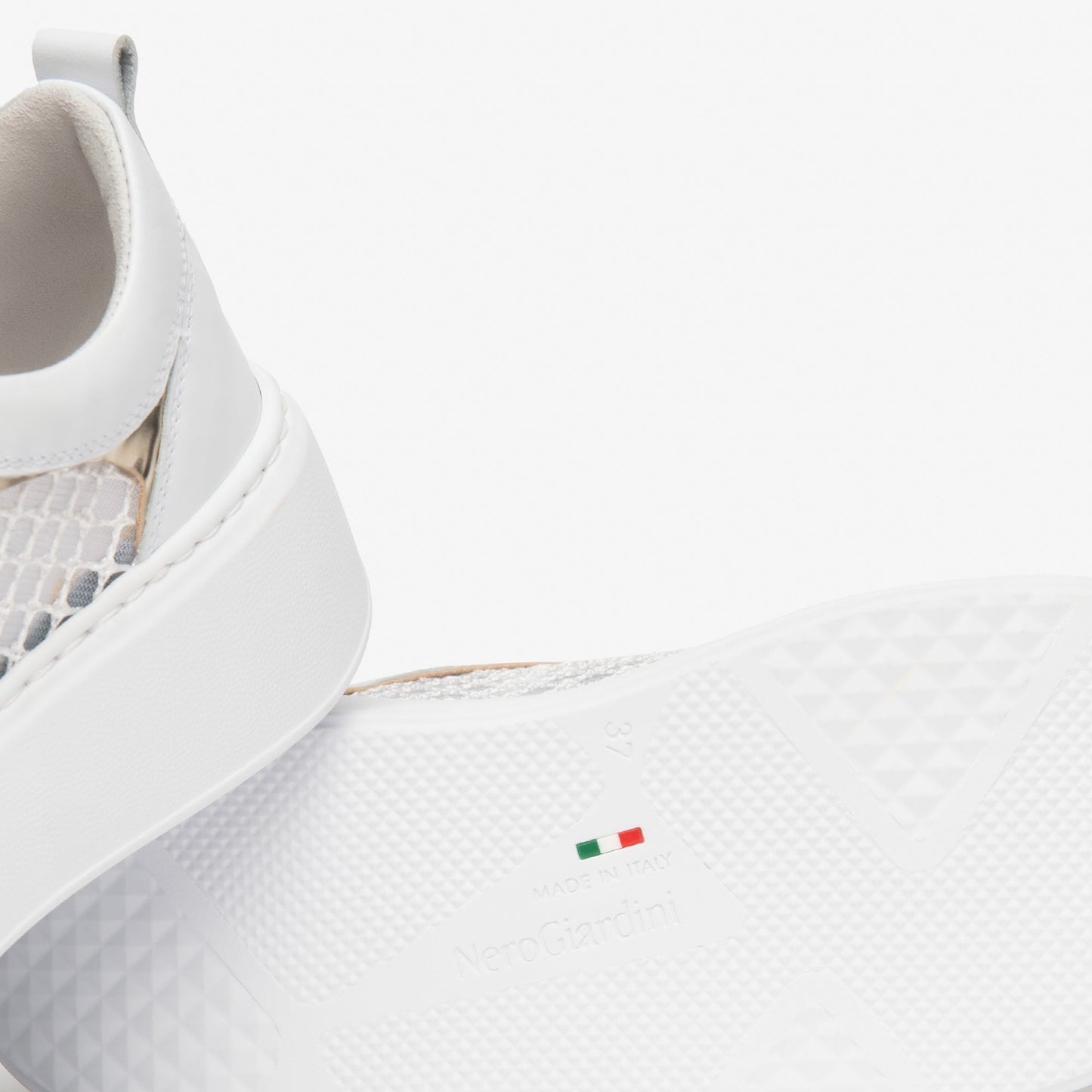 Sneakers NeroGiardini woman white leather gold inserts