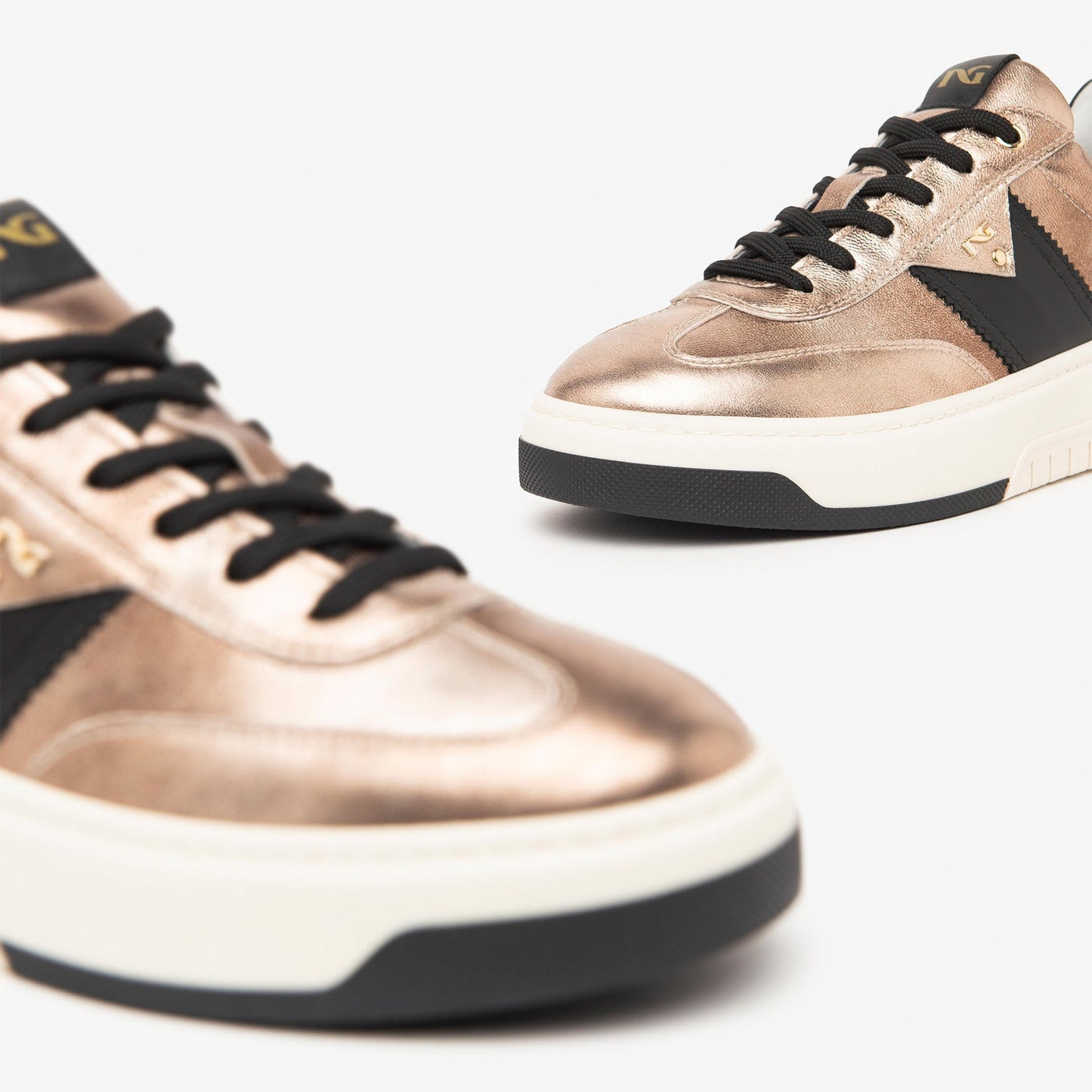 Sneakers NeroGiardini donna pelle platino inserti animalier