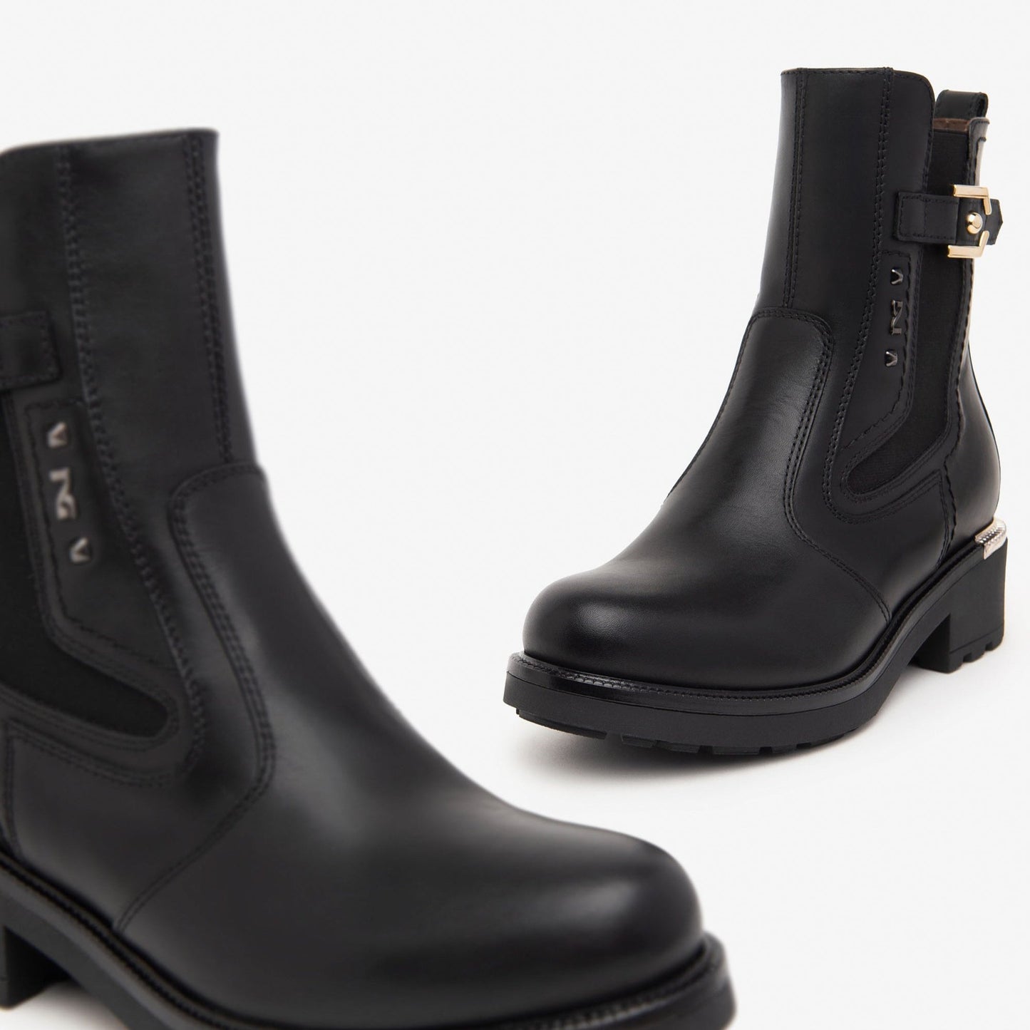 Chelsea ankle boots NeroGiardini woman black leather gold inserts