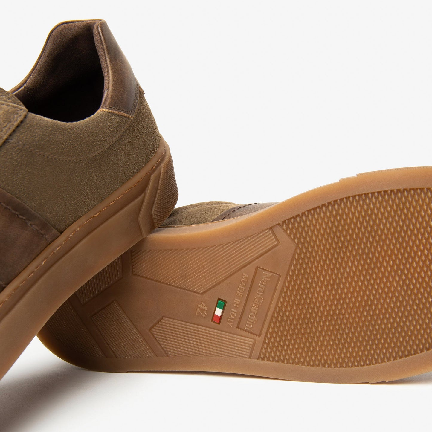 Sneakers NeroGiardini uomo pelle camoscio marrone