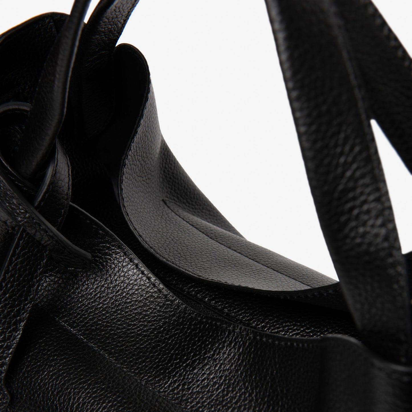 Medium hobo bag NeroGiardini black leather