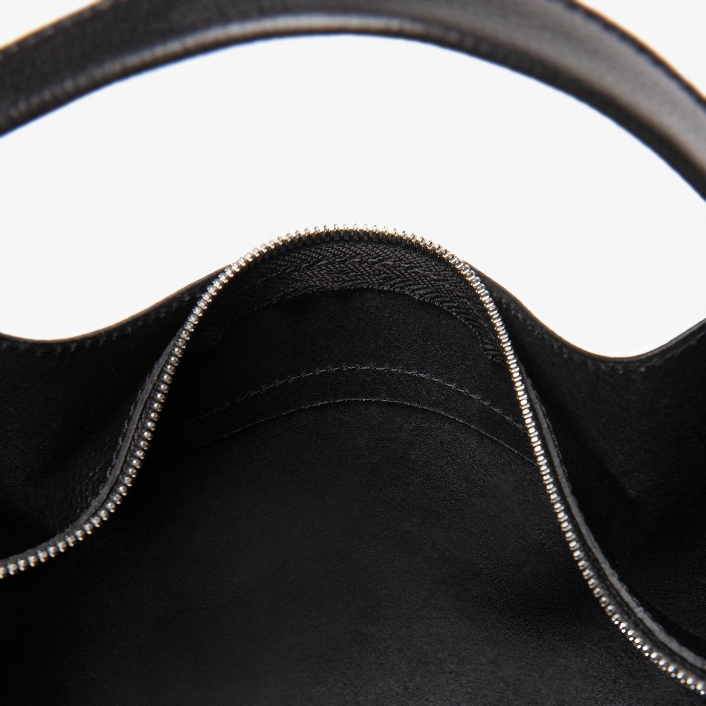 Medium hobo bag NeroGiardini black leather