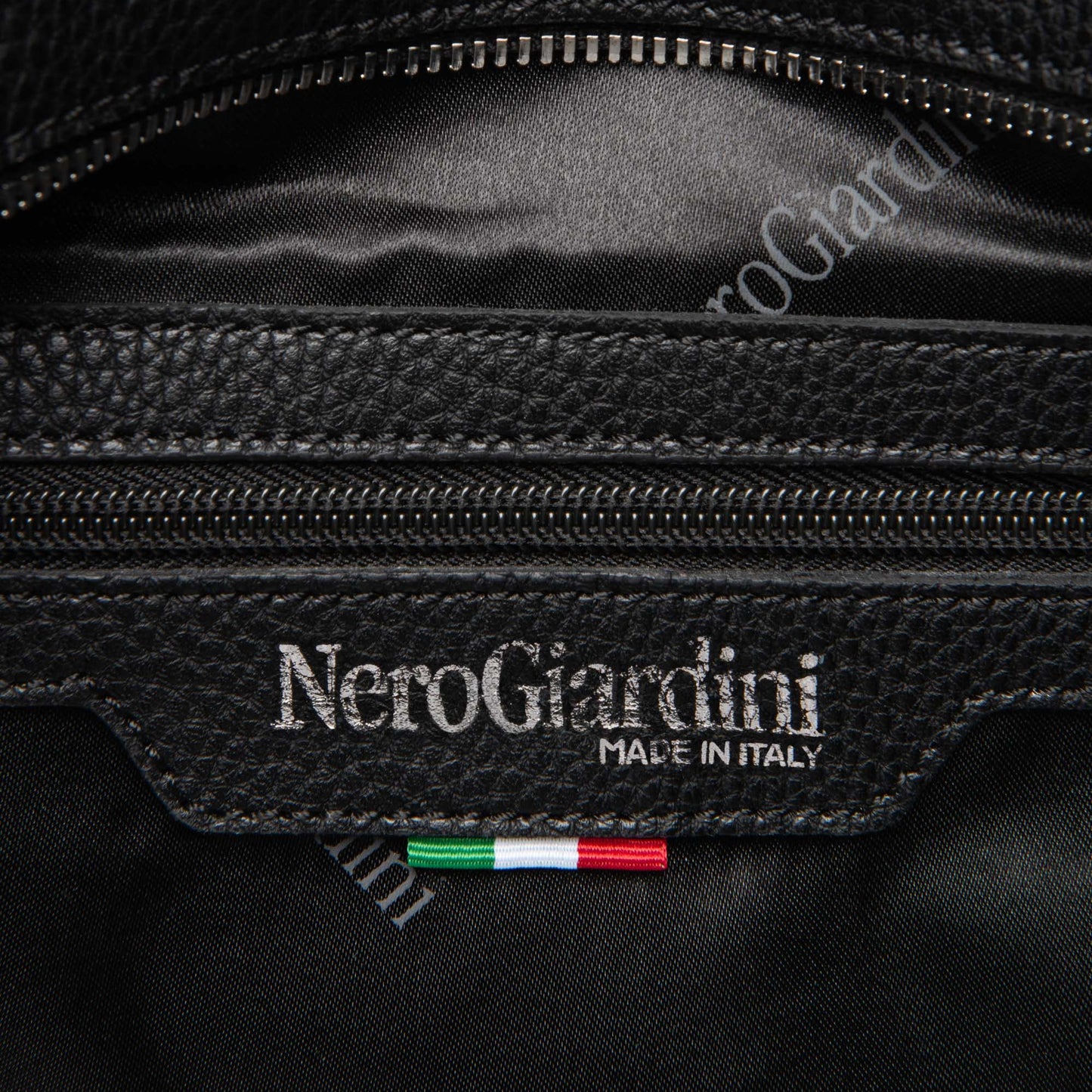 Borsa hobo grande NeroGiardini nero con trama