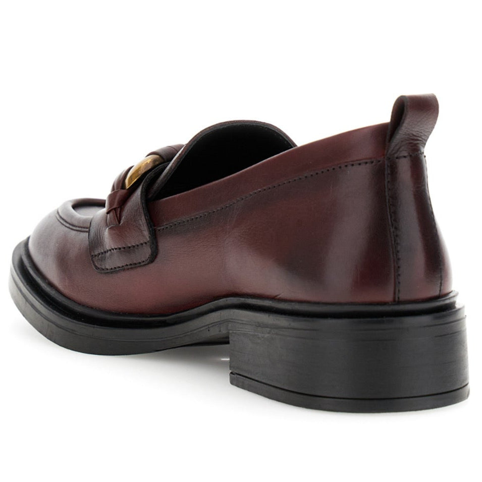 Loafers CafèNoir woman burgundy leather buckle