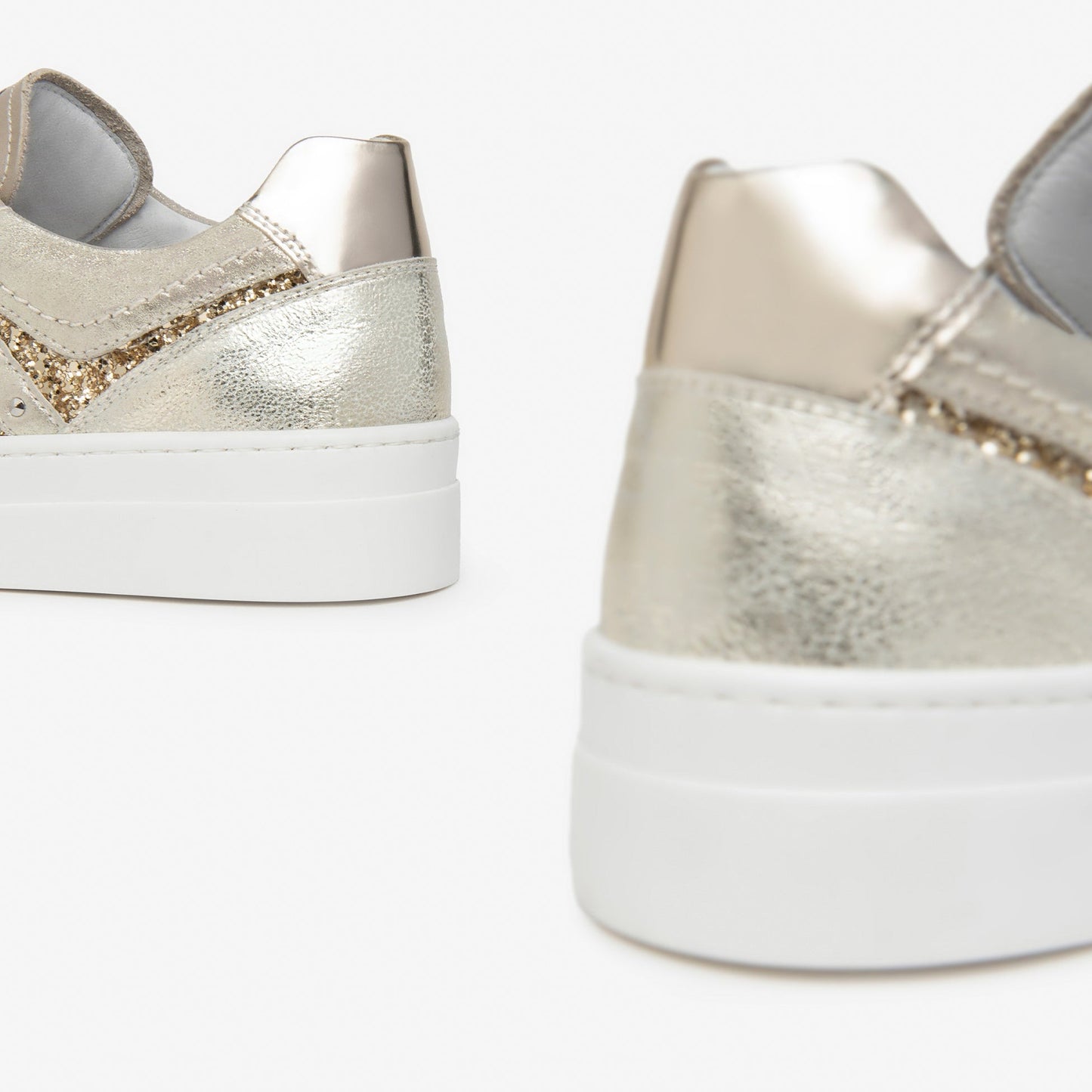 Sneakers NeroGiardini donna pelle oro inserti glitter con zip