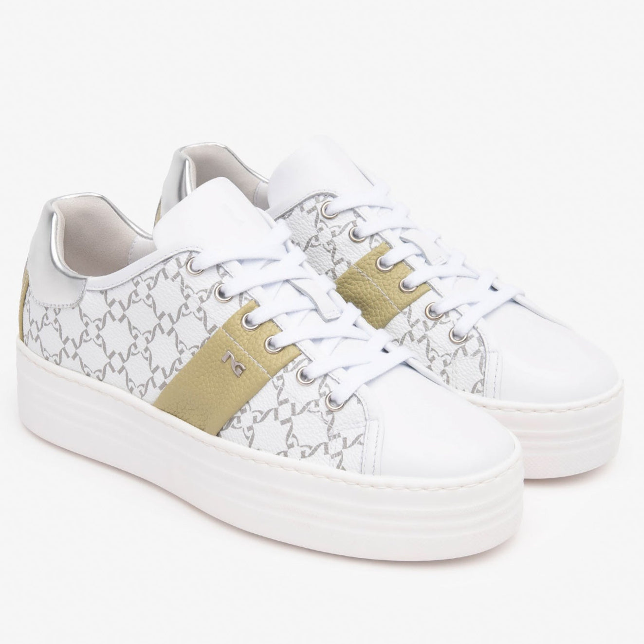 Sneakers NeroGiardini donna pelle bianco e salvia suola platform