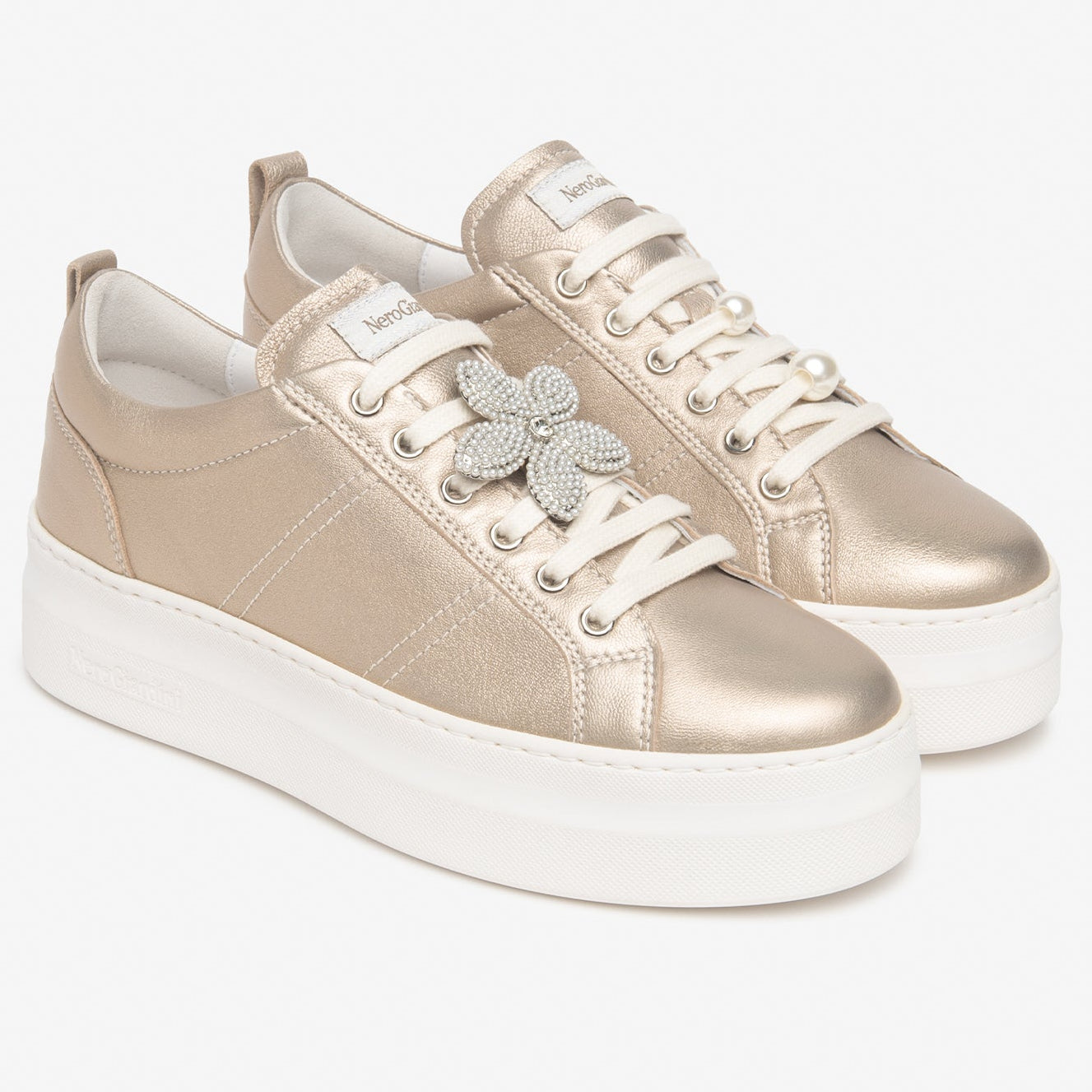 Sneakers NeroGiardini woman platinum leather flower inserts