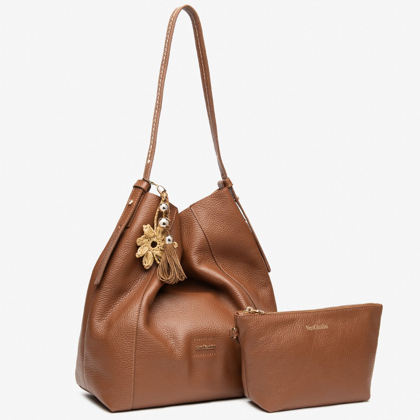 Borsa secchiello NeroGiardini pelle cuoio
