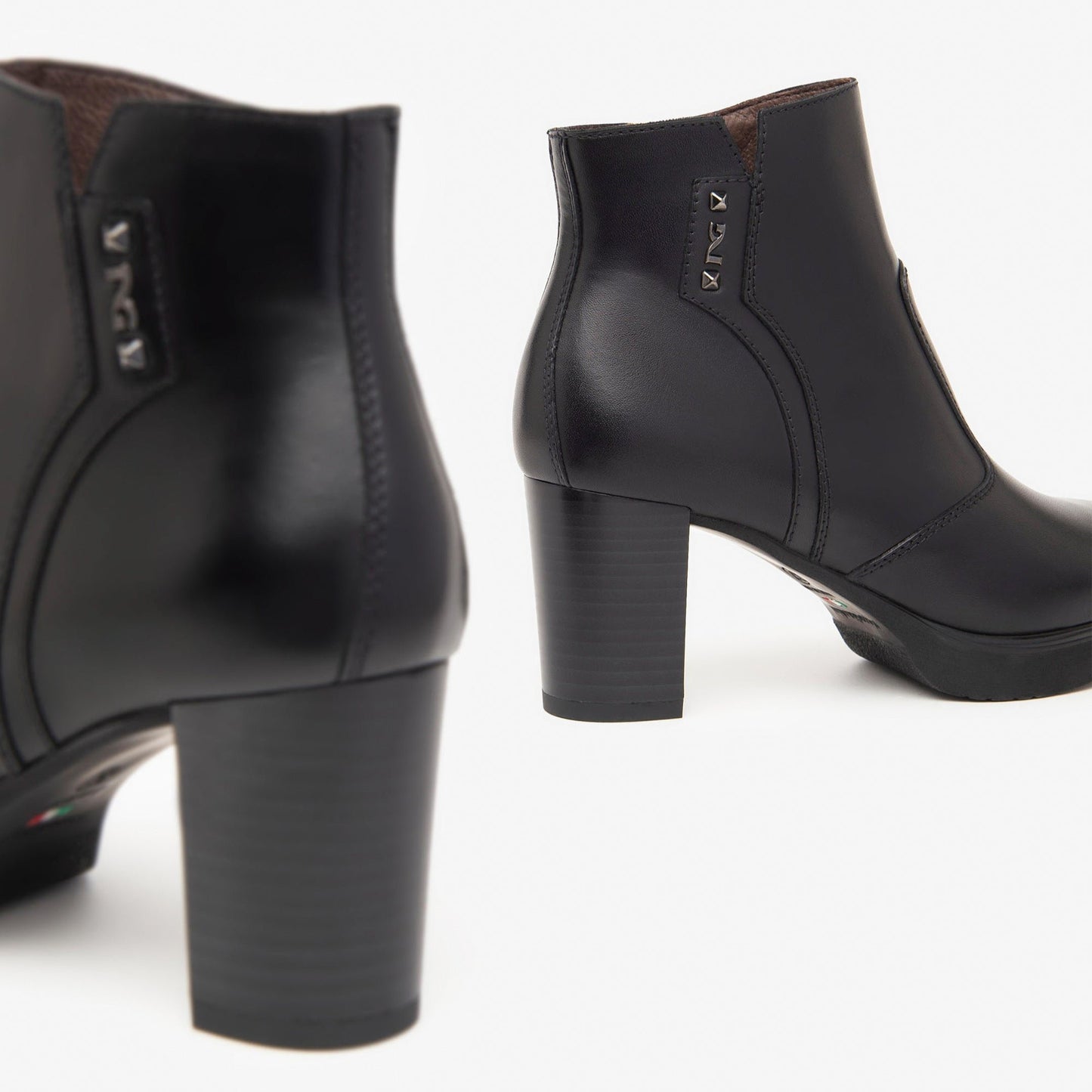 Ankle boots NeroGiardini woman black leather heel