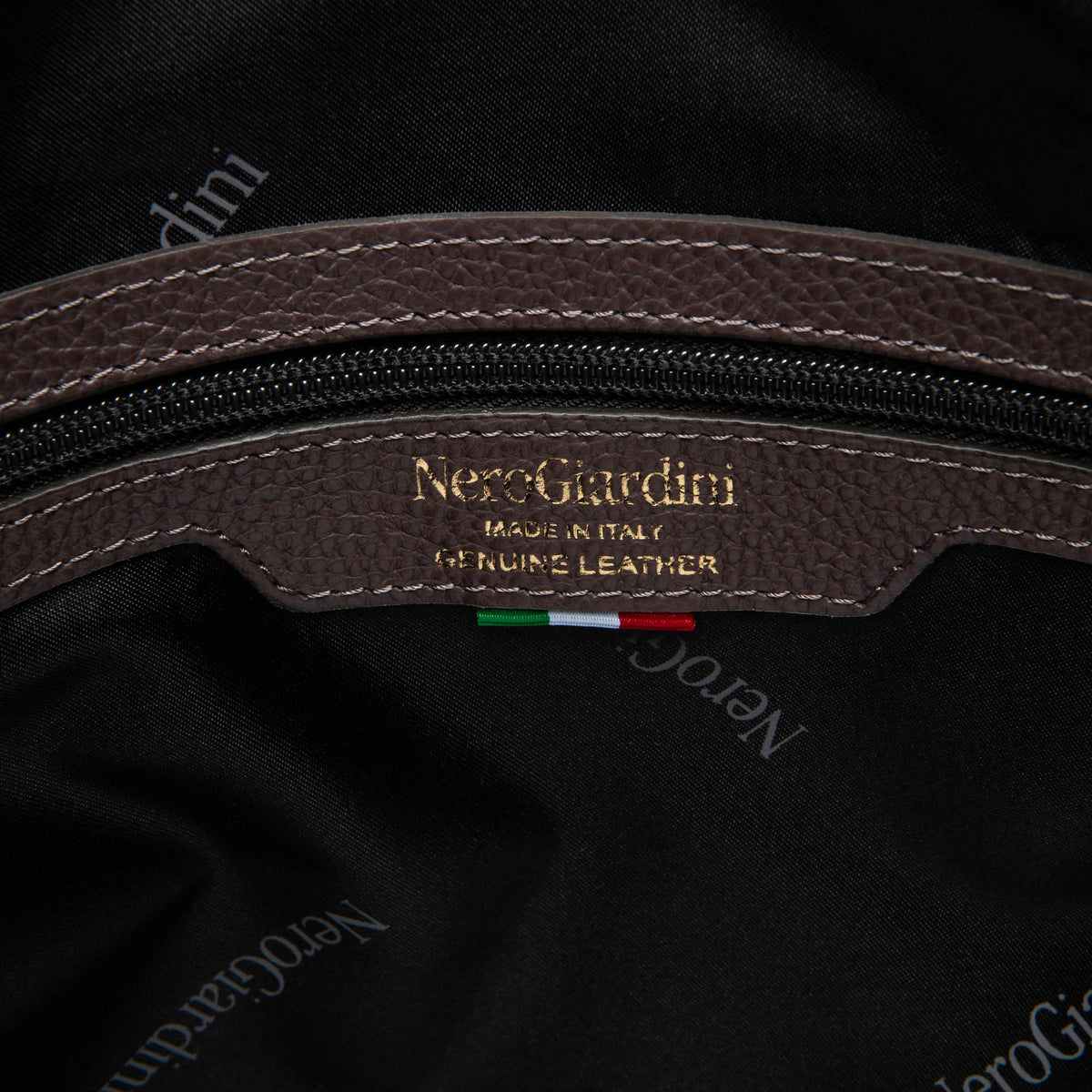 Hobo bag NeroGiardini brown suede leather